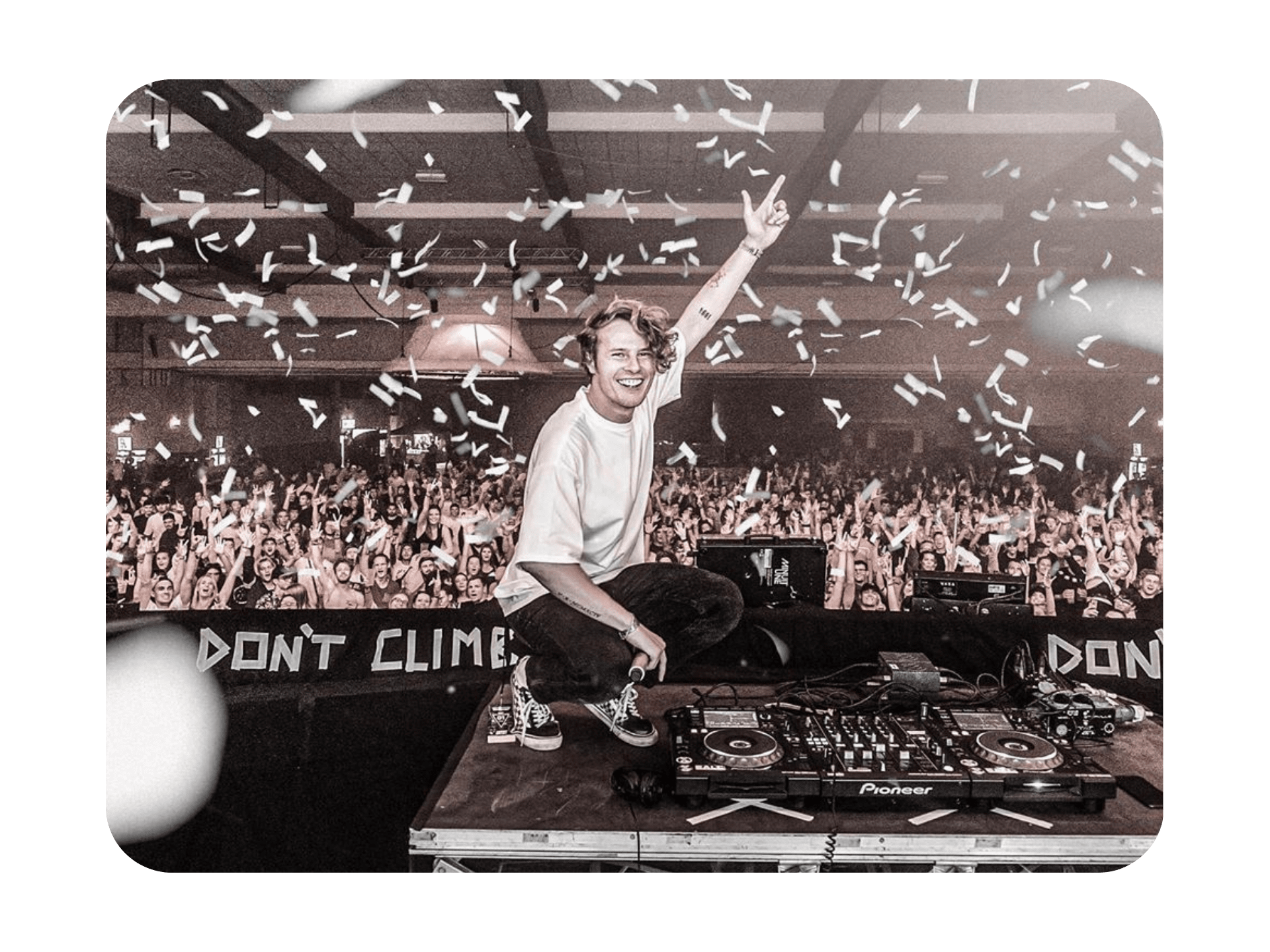 Nightcrowd DJ Abstrakt